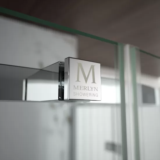 Merlyn Series 8 Frameless Hinge & Inline Door